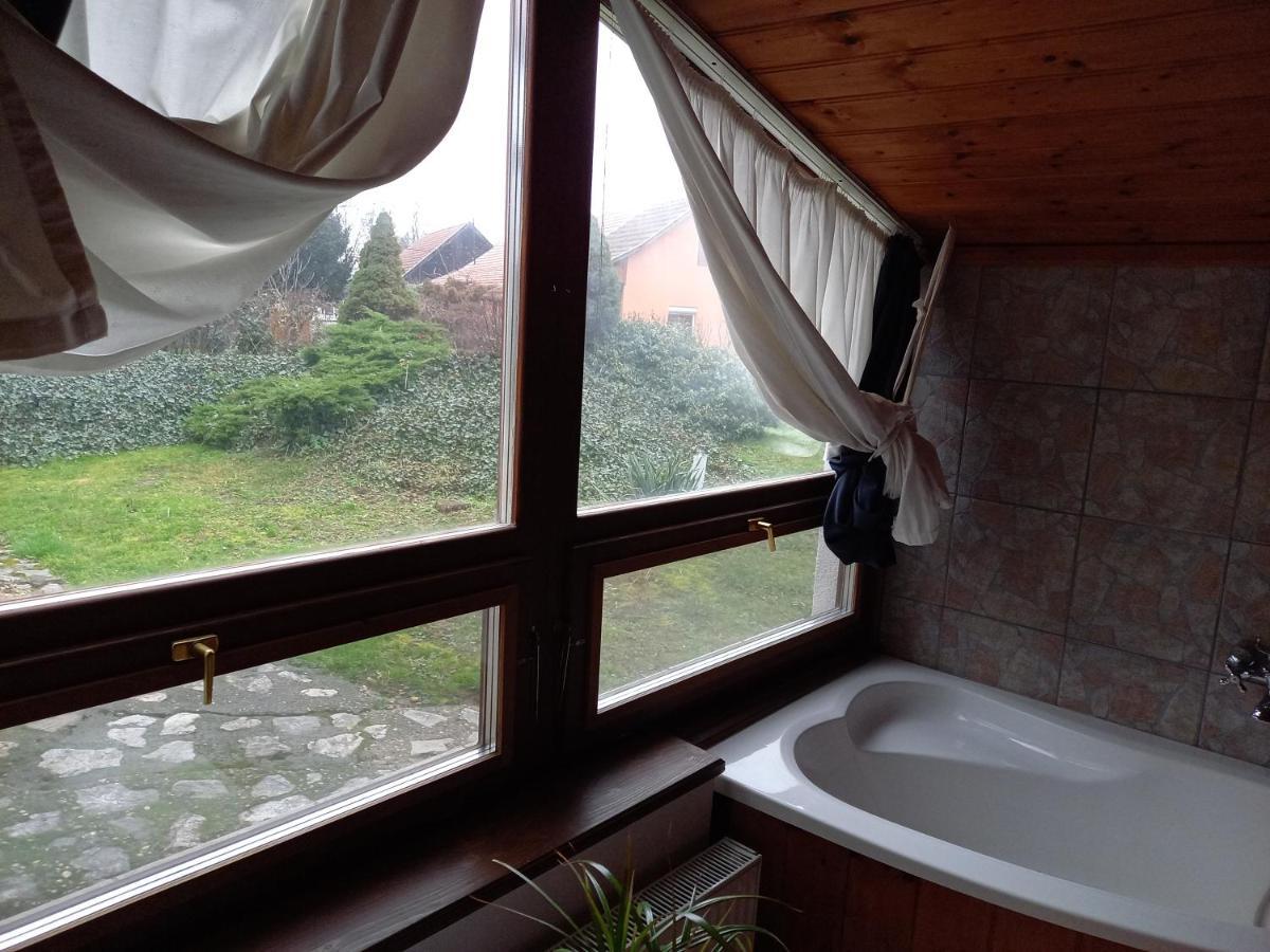 Villa Idill Ueduelohaz à Tiszafüred Extérieur photo