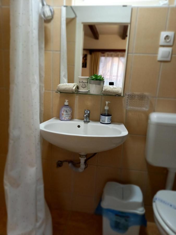 Villa Idill Ueduelohaz à Tiszafüred Extérieur photo