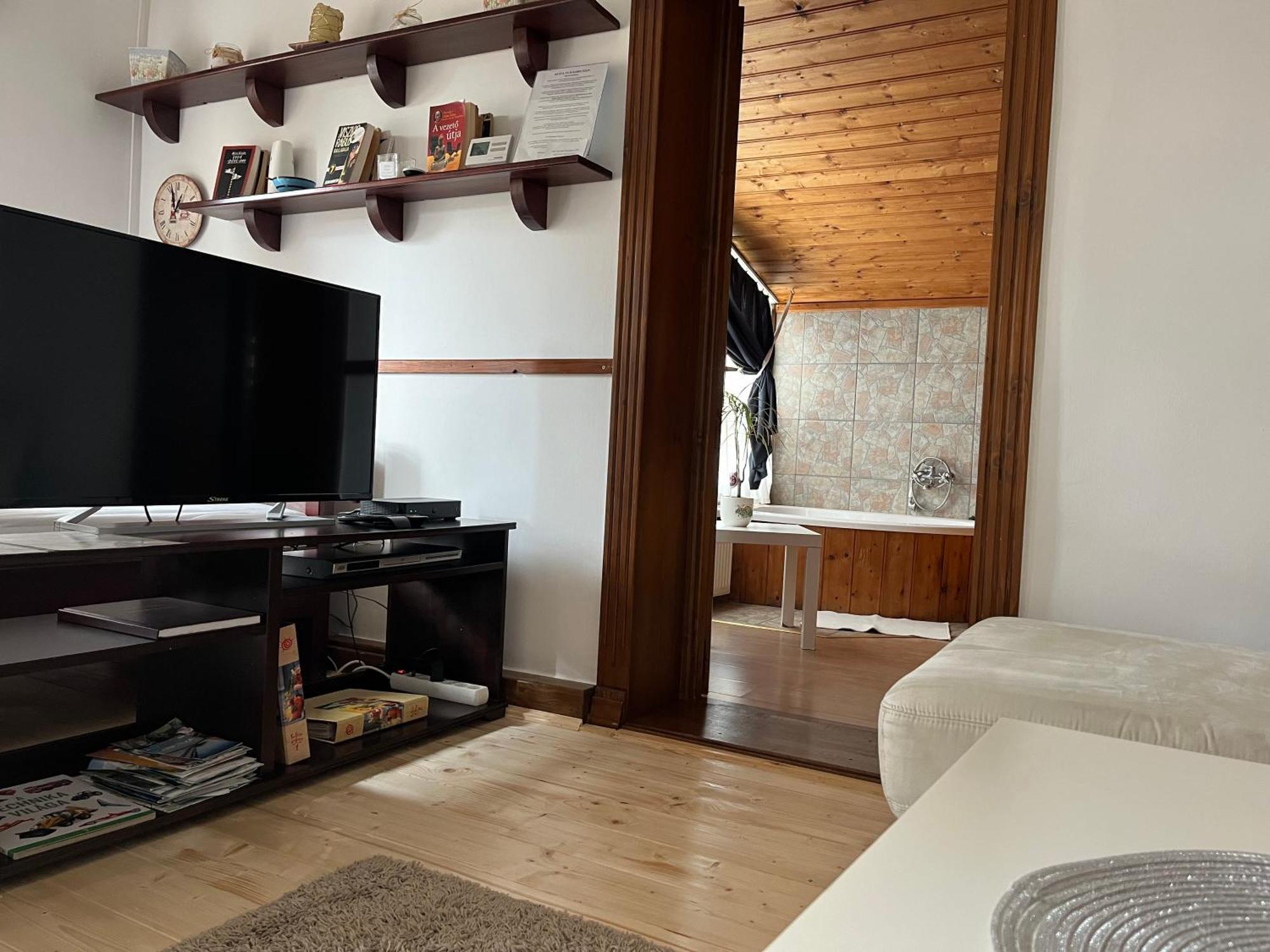 Villa Idill Ueduelohaz à Tiszafüred Extérieur photo